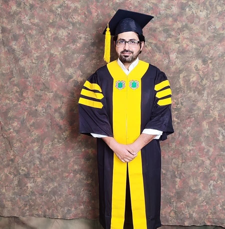 Portrait of Dr. Ateeq Ur Rehman, Consultant Child Specialist and Neonatologist
